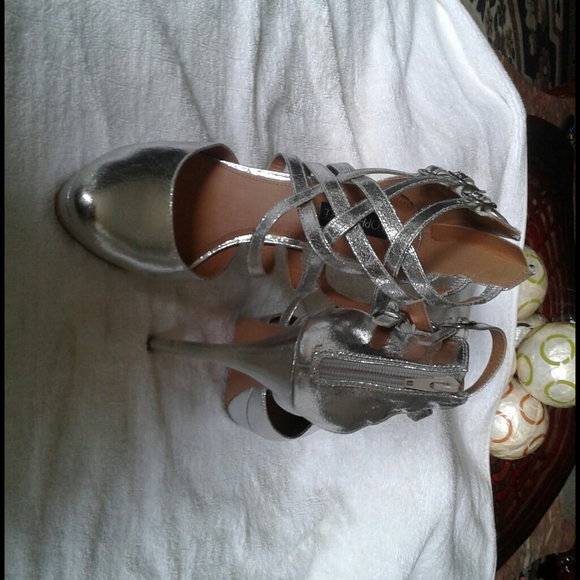 Shoes - Picture 2 of 2